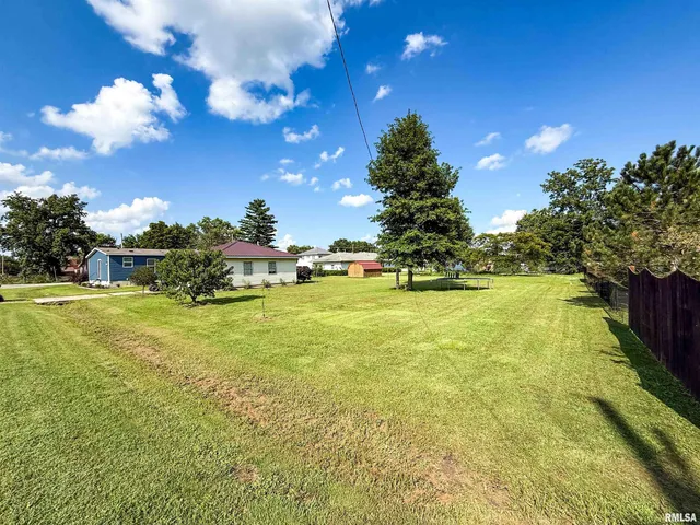 $215,000 | 119 South 6th Street Southwest, Clay City, IL 62824