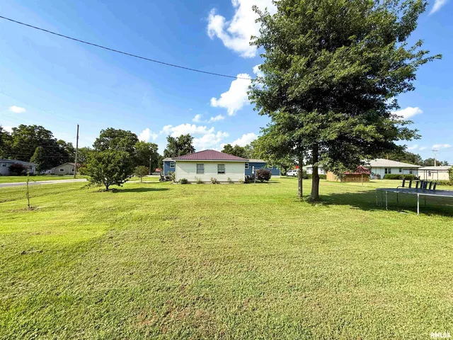 $215,000 | 119 South 6th Street Southwest, Clay City, IL 62824