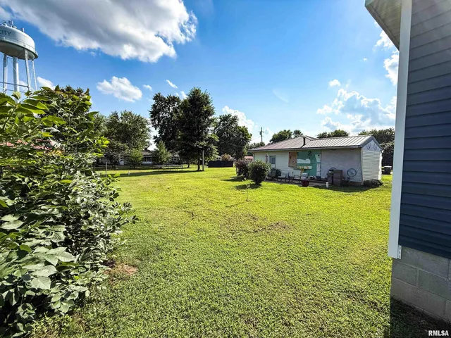 $215,000 | 119 South 6th Street Southwest, Clay City, IL 62824