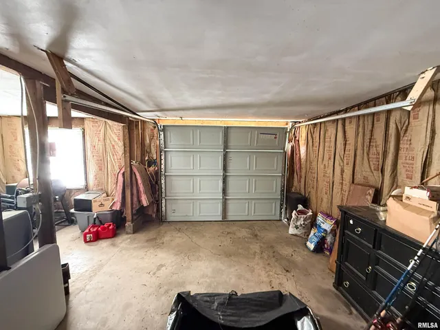 $215,000 | 119 South 6th Street Southwest, Clay City, IL 62824