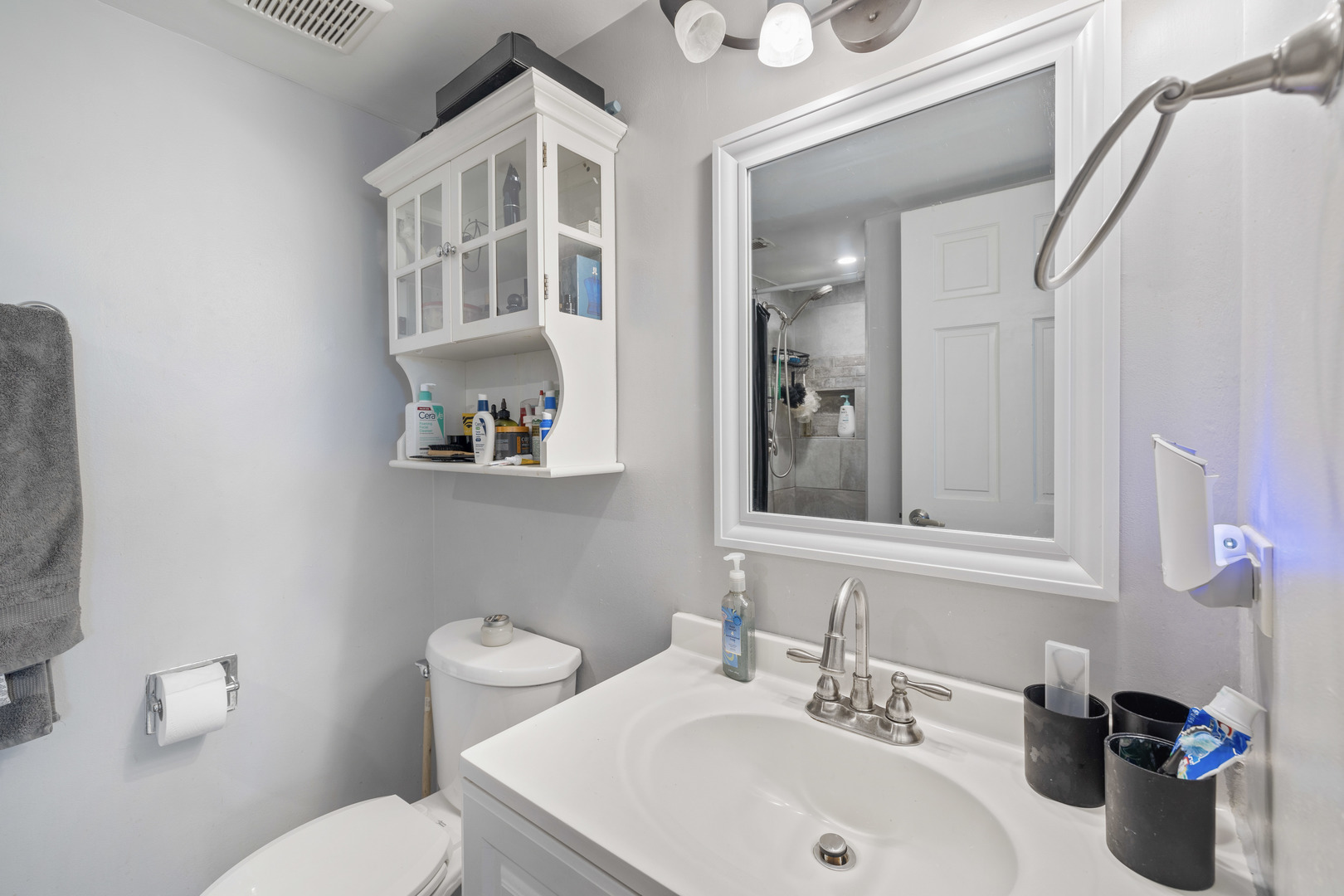 9654 Nottingham Avenue, Unit 2D Chicago Ridge, IL 60415 - Photo 8 of 10 Gallery Image 8