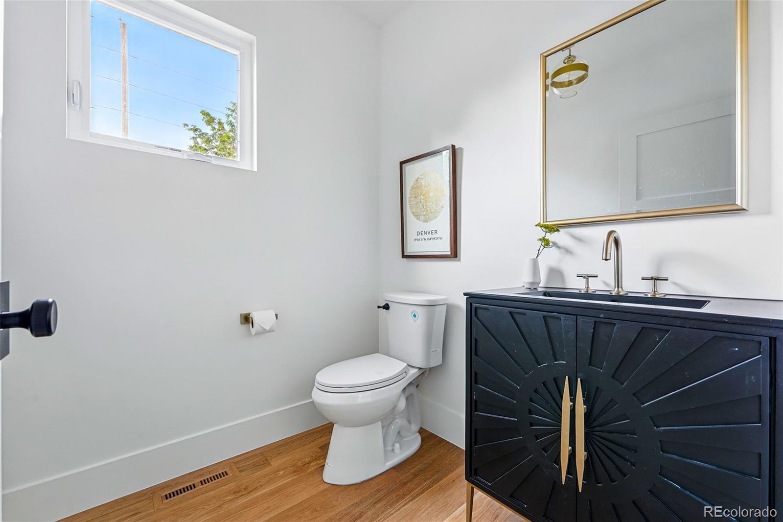 2391 Hudson Street Denver, CO 80207 - Photo 21 of 47