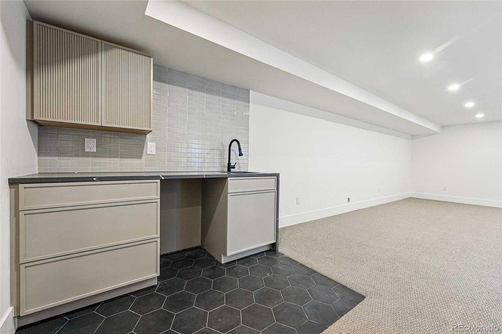 2391 Hudson Street Denver, CO 80207 - Photo 37 of 47