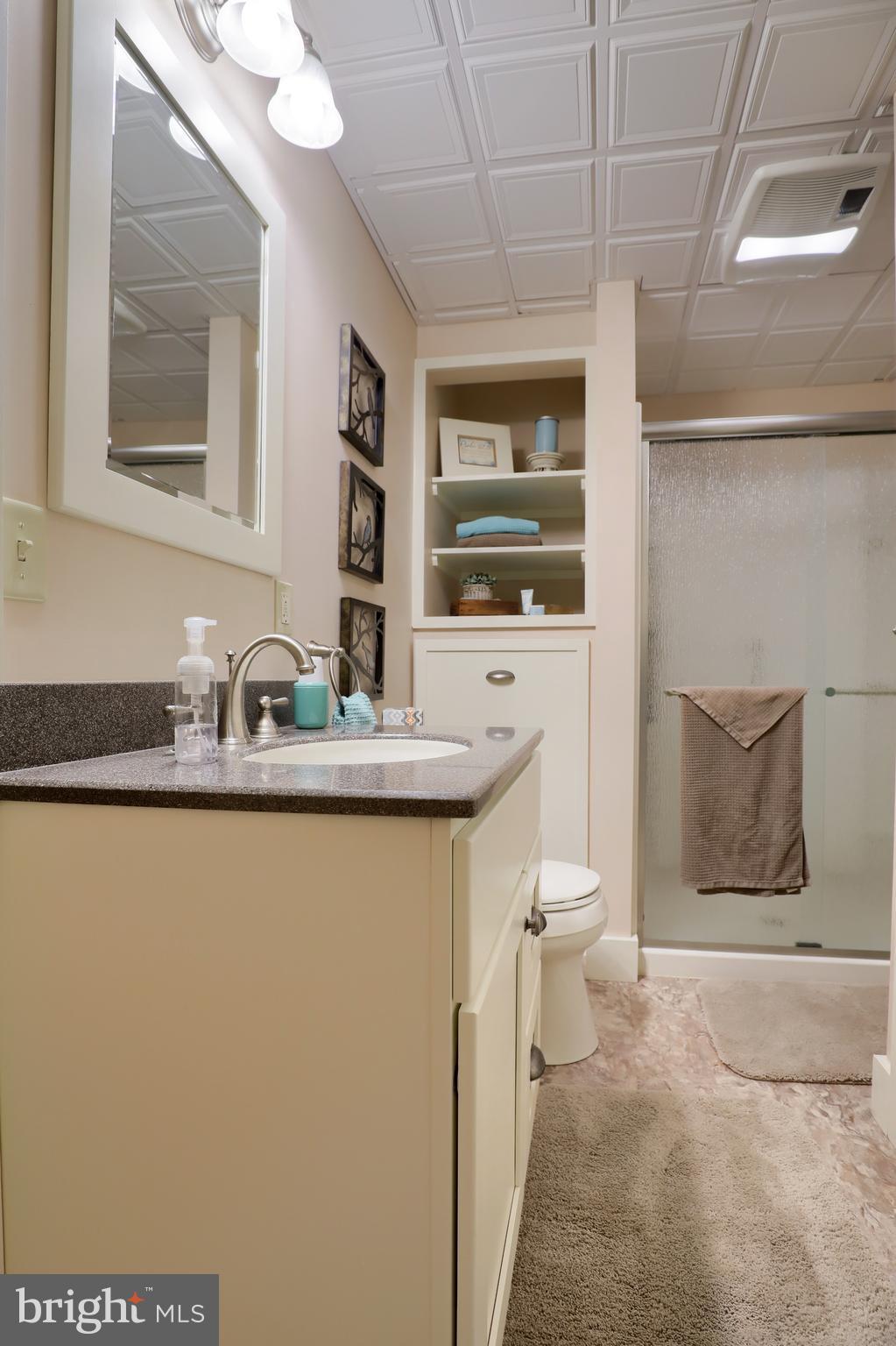 14 Bentley Lane Lititz, PA 17543 - Photo 34 of 47 LL Bathroom #3