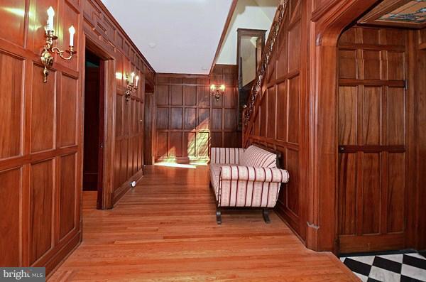 1008 Winding Way Baltimore, MD 21210 - Photo 18 of 30 Beautiful wood walled foyer