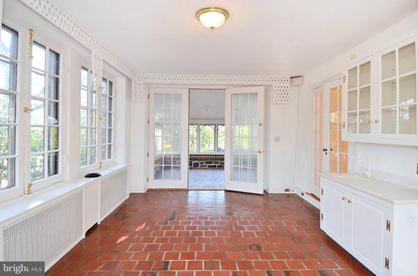 Tile flooring
