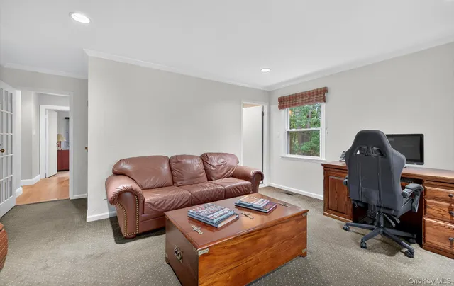 $1,399,000 | 1 May Hill Lane, Dix Hills, NY 11746