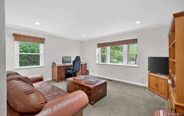 $1,399,000 | 1 May Hill Lane, Dix Hills, NY 11746