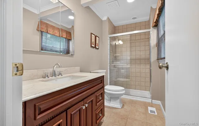 $1,399,000 | 1 May Hill Lane, Dix Hills, NY 11746