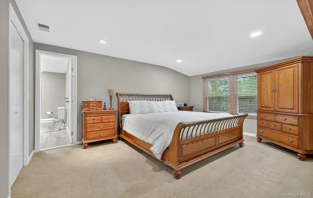 $1,399,000 | 1 May Hill Lane, Dix Hills, NY 11746