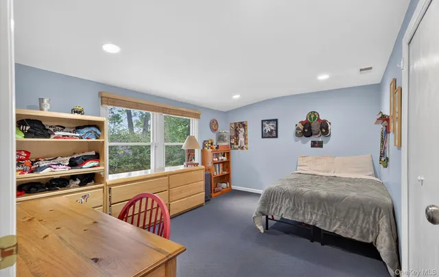 $1,399,000 | 1 May Hill Lane, Dix Hills, NY 11746