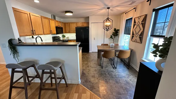 $259,000 | 609 Arbor Circle, Unit 609, Lakemoor, IL 60051
