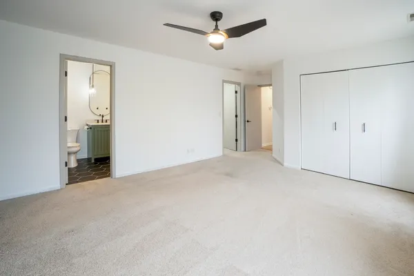 $259,000 | 609 Arbor Circle, Unit 609, Lakemoor, IL 60051
