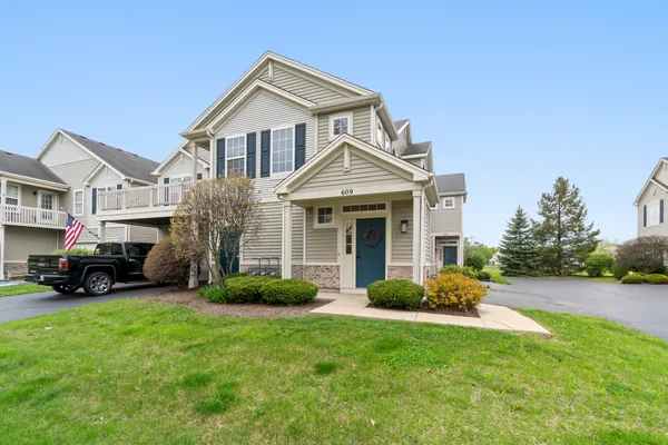 $259,000 | 609 Arbor Circle, Unit 609, Lakemoor, IL 60051
