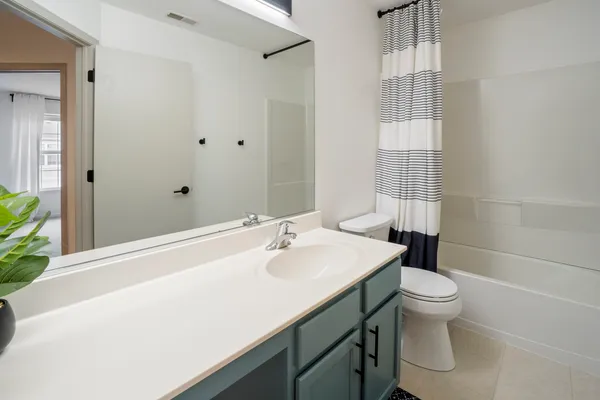 $259,000 | 609 Arbor Circle, Unit 609, Lakemoor, IL 60051