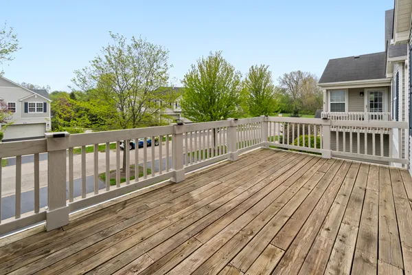 $259,000 | 609 Arbor Circle, Unit 609, Lakemoor, IL 60051