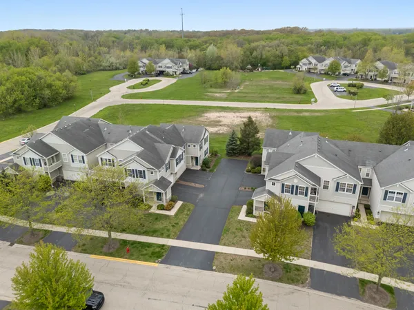 $259,000 | 609 Arbor Circle, Unit 609, Lakemoor, IL 60051