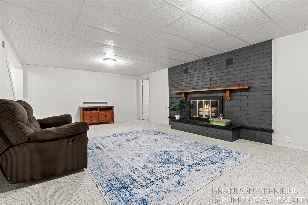 10226 Southwest Greenville Road Greenville, MI 48838 - Photo 27 of 62