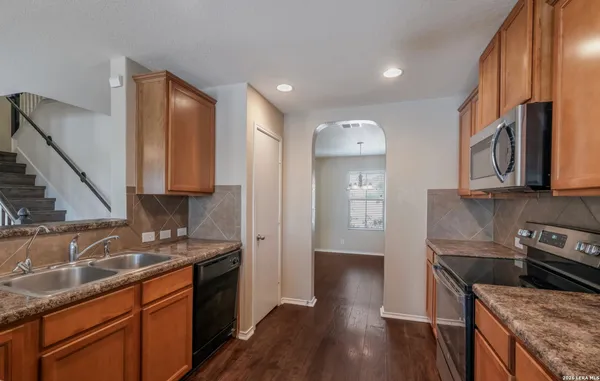 $1,995 | 11302 Frio Creek, San Antonio, TX 78245