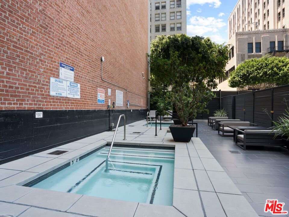 460 South Spring Street, Unit 512 Los Angeles, CA 90013 - Photo 23 of 33