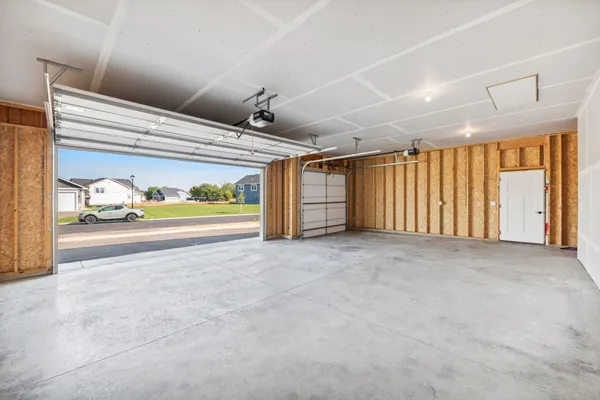 $525,000 | 1635 72nd Avenue, Hammond, WI 54015