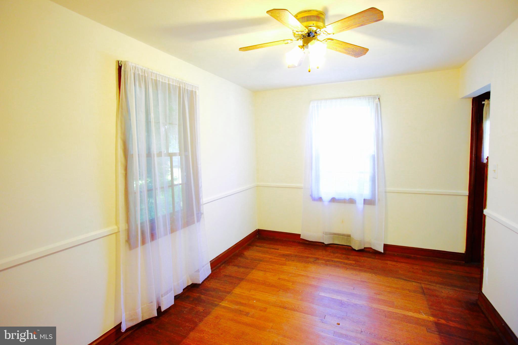2805 Cameron Road Falls Church, VA 22042 - Photo 4 of 19