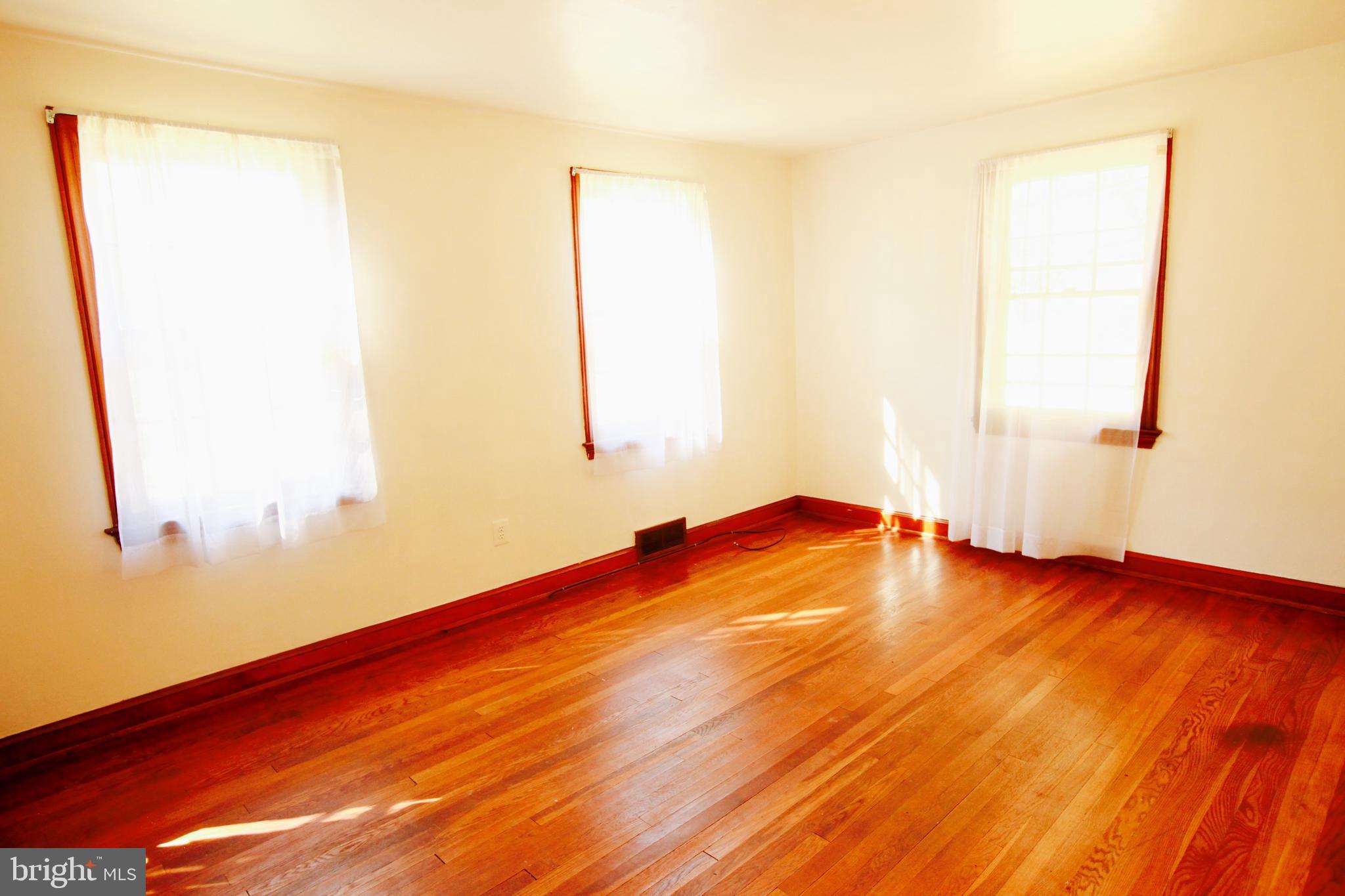 2805 Cameron Road Falls Church, VA 22042 - Photo 6 of 19