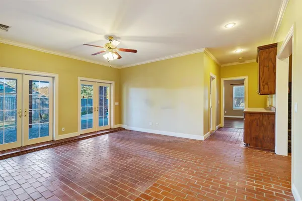 $699,500 | 3065 Oak Creek Drive, Paris, TX 75462