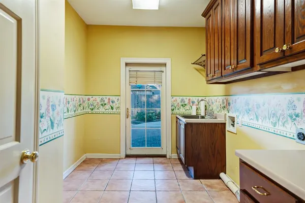 $699,500 | 3065 Oak Creek Drive, Paris, TX 75462