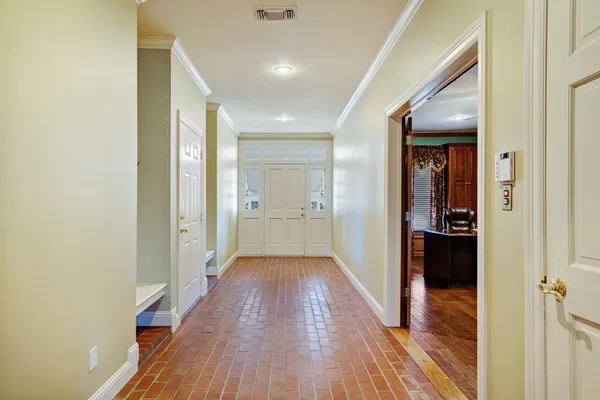$699,500 | 3065 Oak Creek Drive, Paris, TX 75462