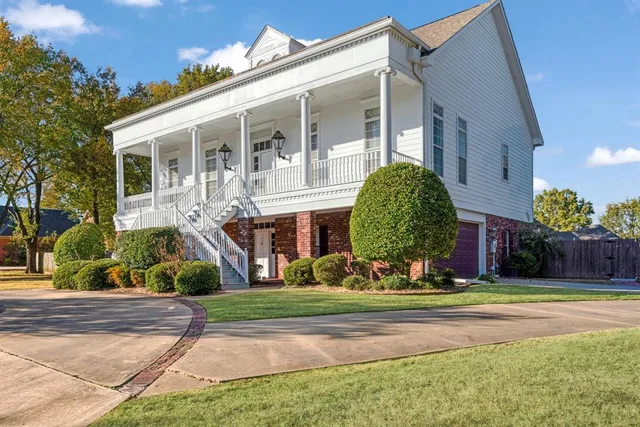 a view of deck with patio