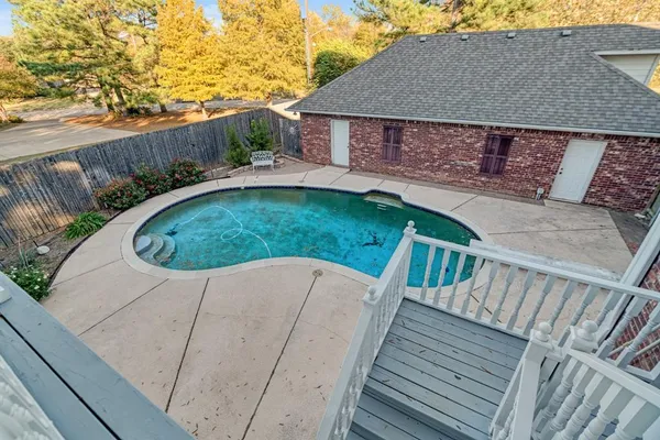 $699,500 | 3065 Oak Creek Drive, Paris, TX 75462