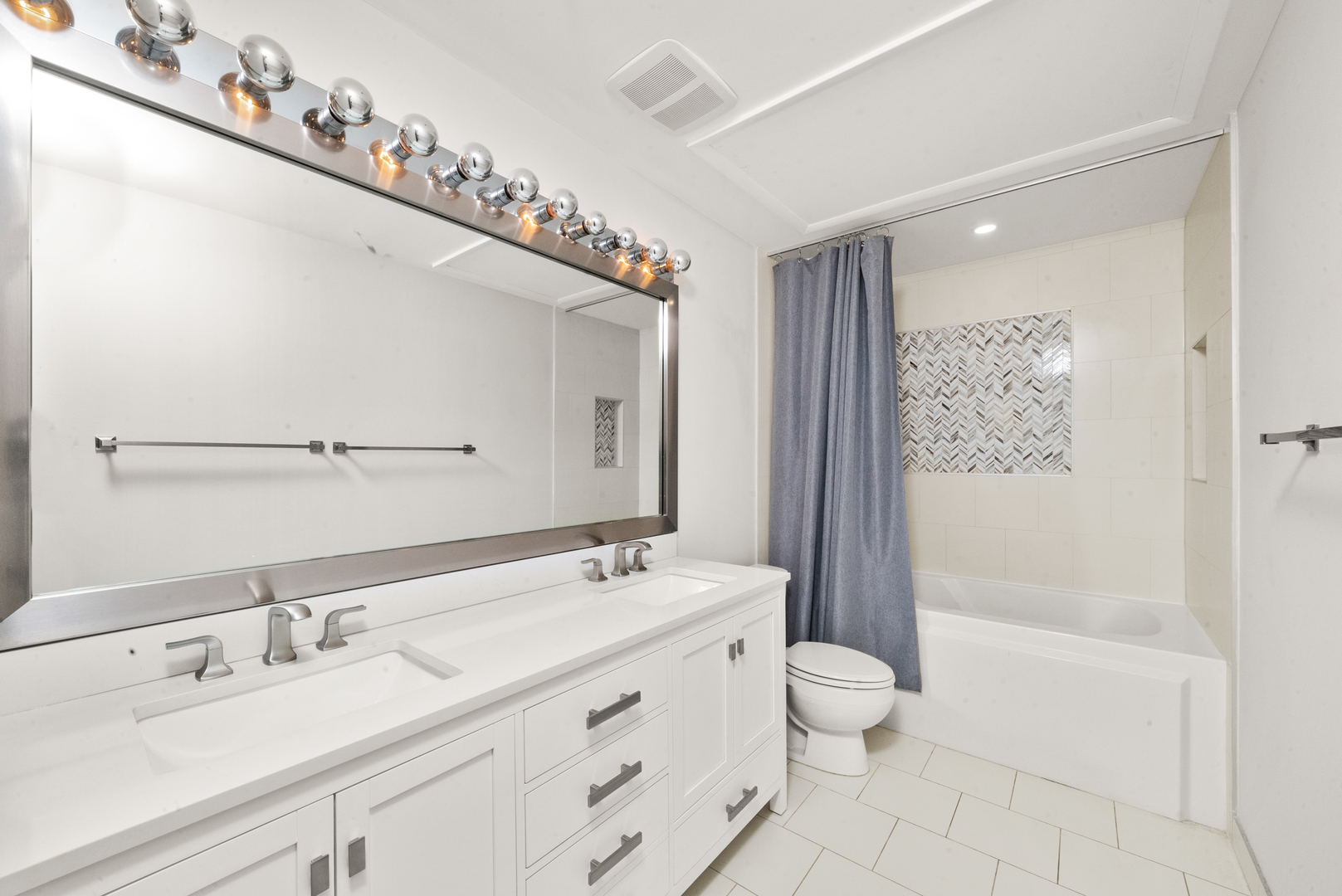 1530 South State Street, Unit 722 Chicago, IL 60605 - Photo 13 of 32