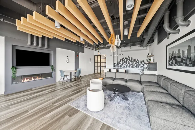 $425,000 | 1530 South State Street, Unit 722, Chicago, IL 60605