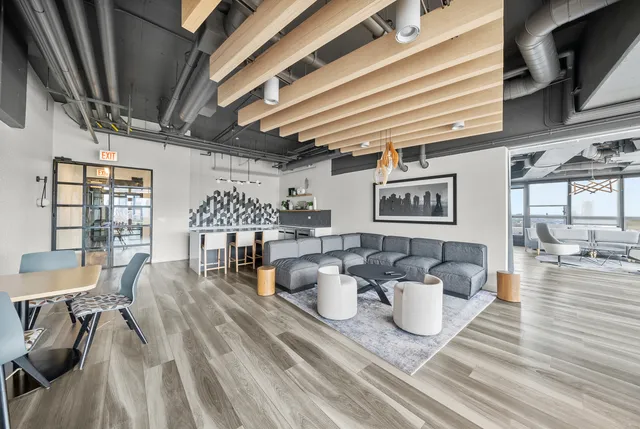 $425,000 | 1530 South State Street, Unit 722, Chicago, IL 60605