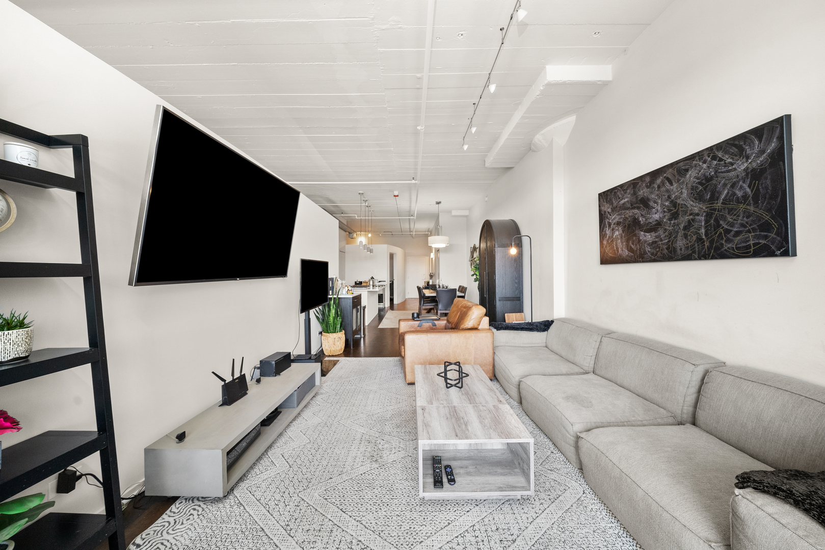 1530 South State Street, Unit 722 Chicago, IL 60605 - Photo 7 of 32