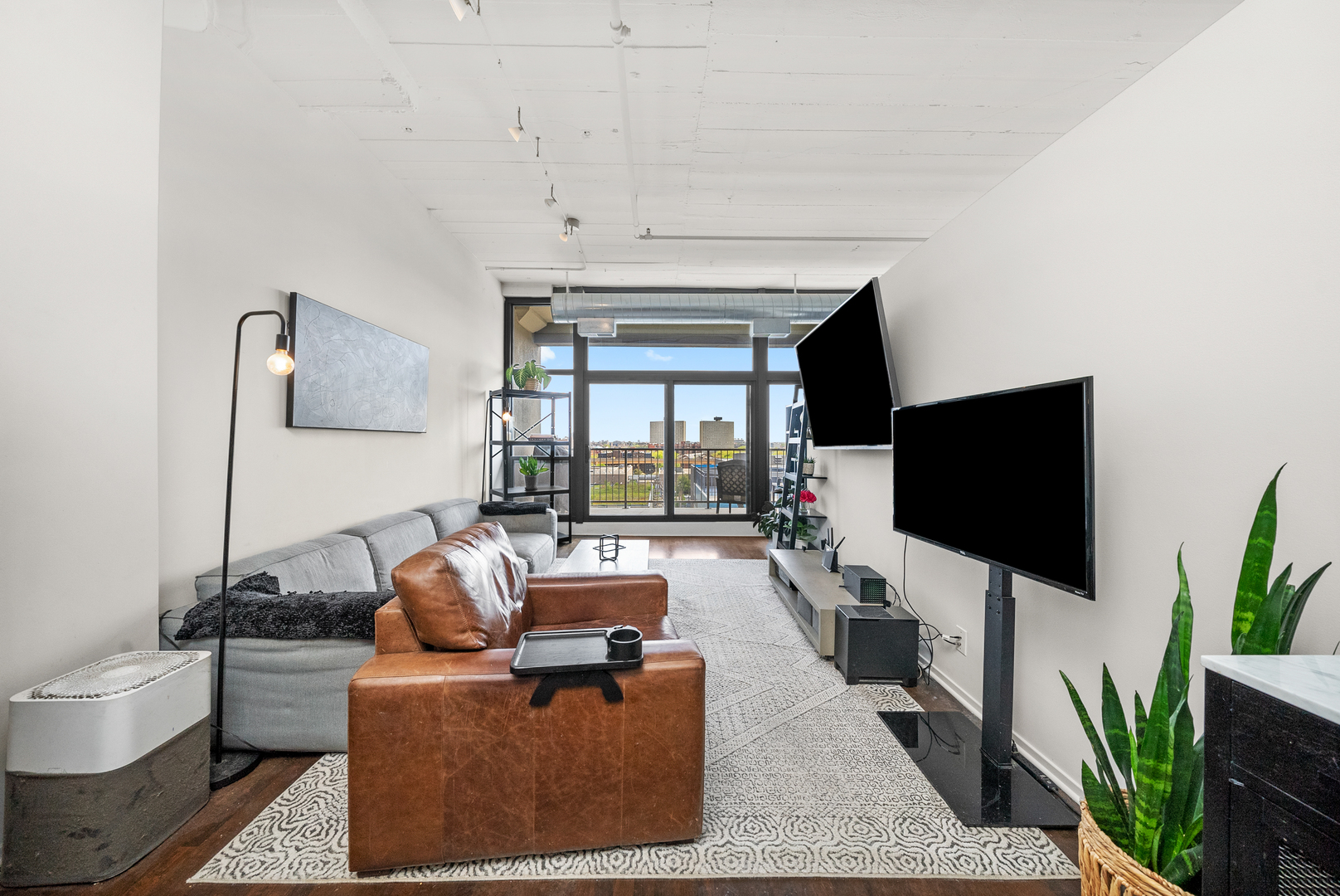 1530 South State Street, Unit 722 Chicago, IL 60605 - Photo 10 of 32