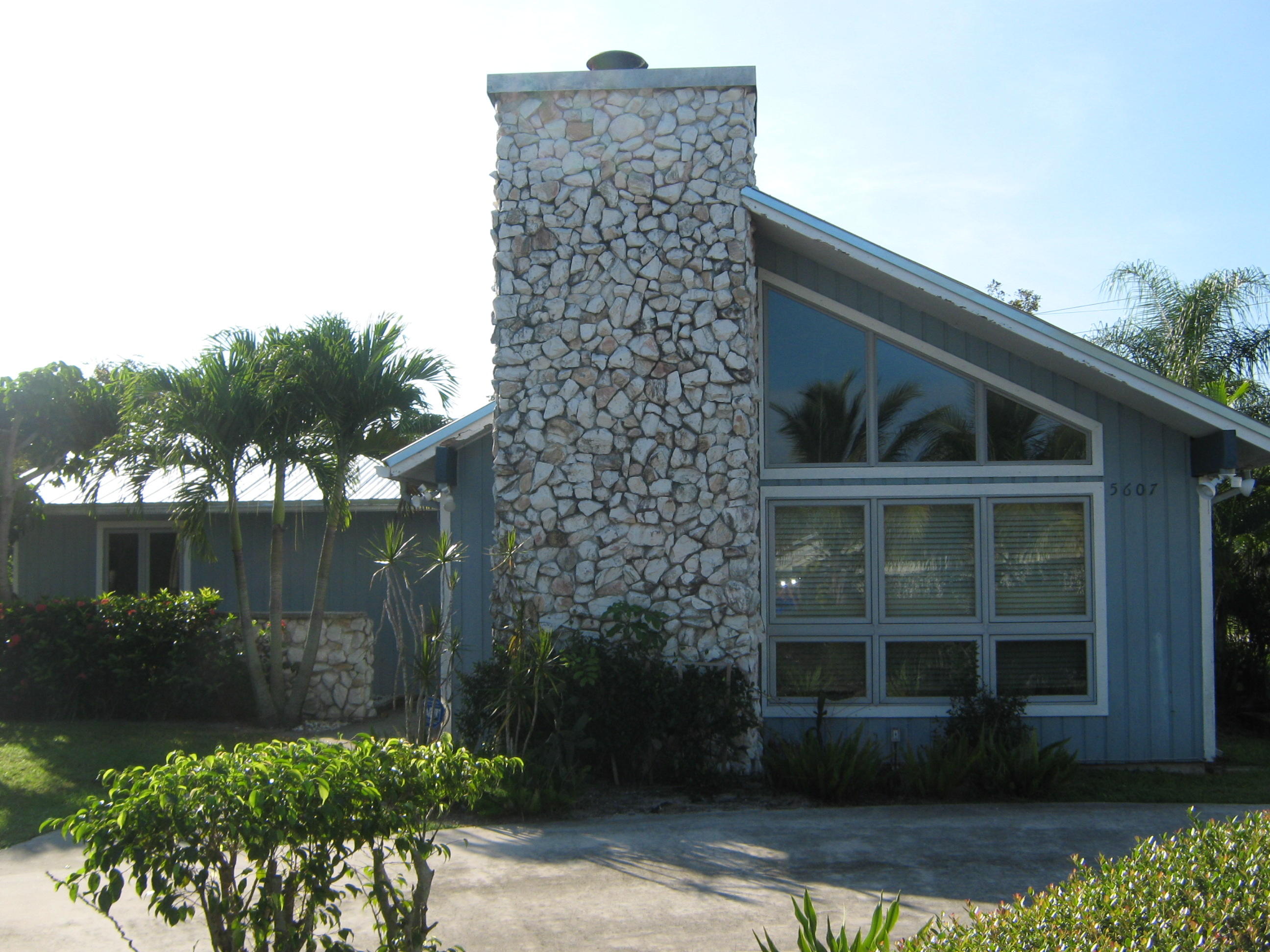 5607 Southeast Sailfish Way Stuart, FL 34997 - Photo 4 of 24 004