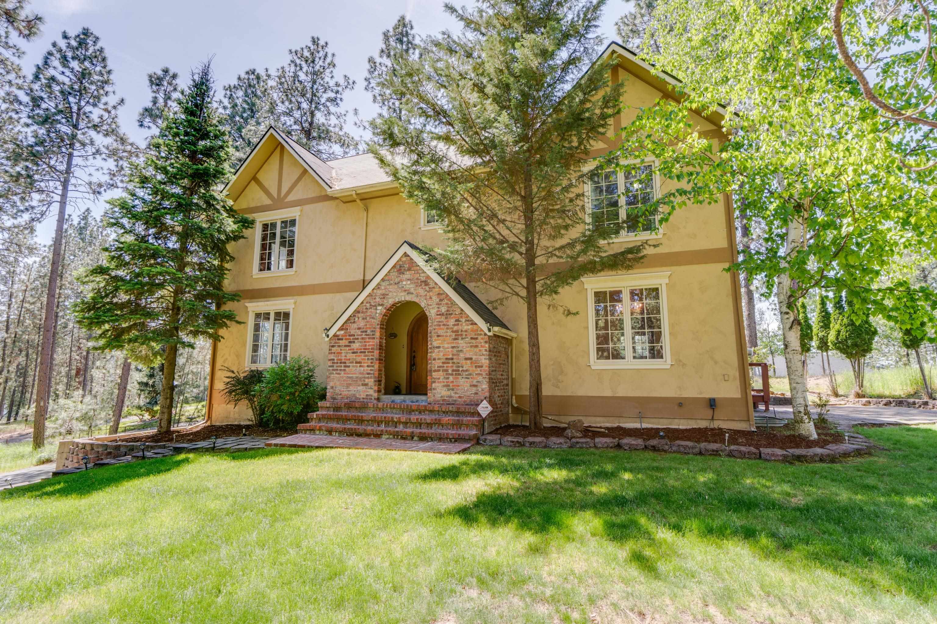608 South Lakeside Road Liberty Lake, WA 99019 - Photo 1 of 50