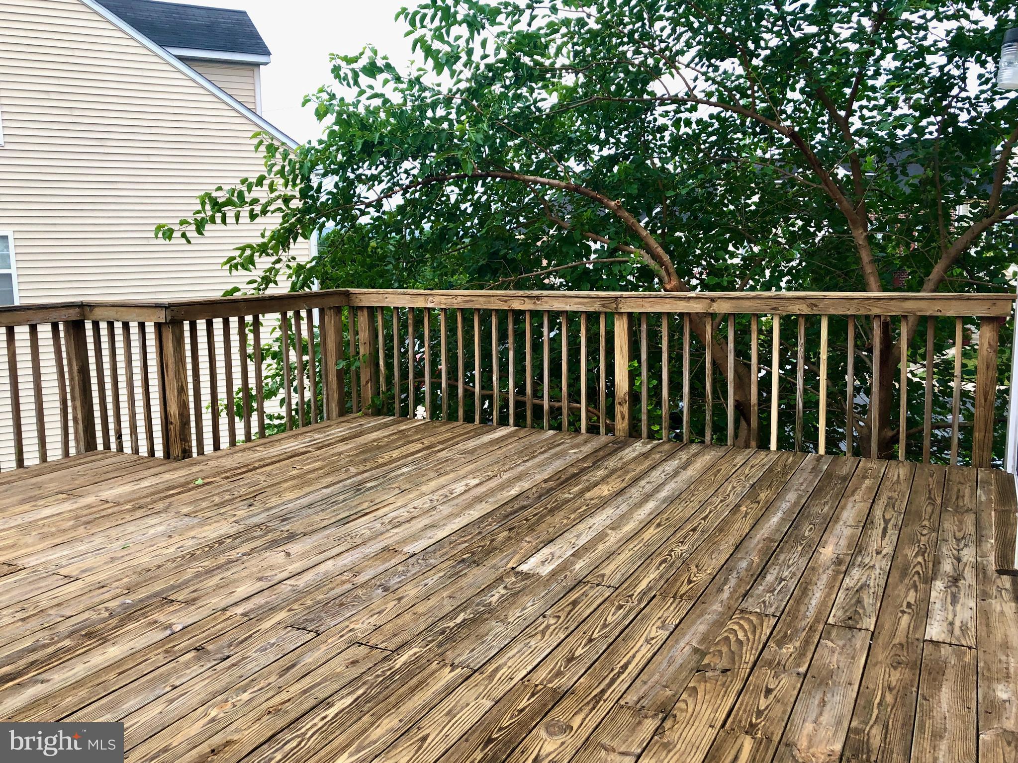 5377 Partners Court Frederick, MD 21703 - Photo 16 of 40 Nice deck for family to enjoy