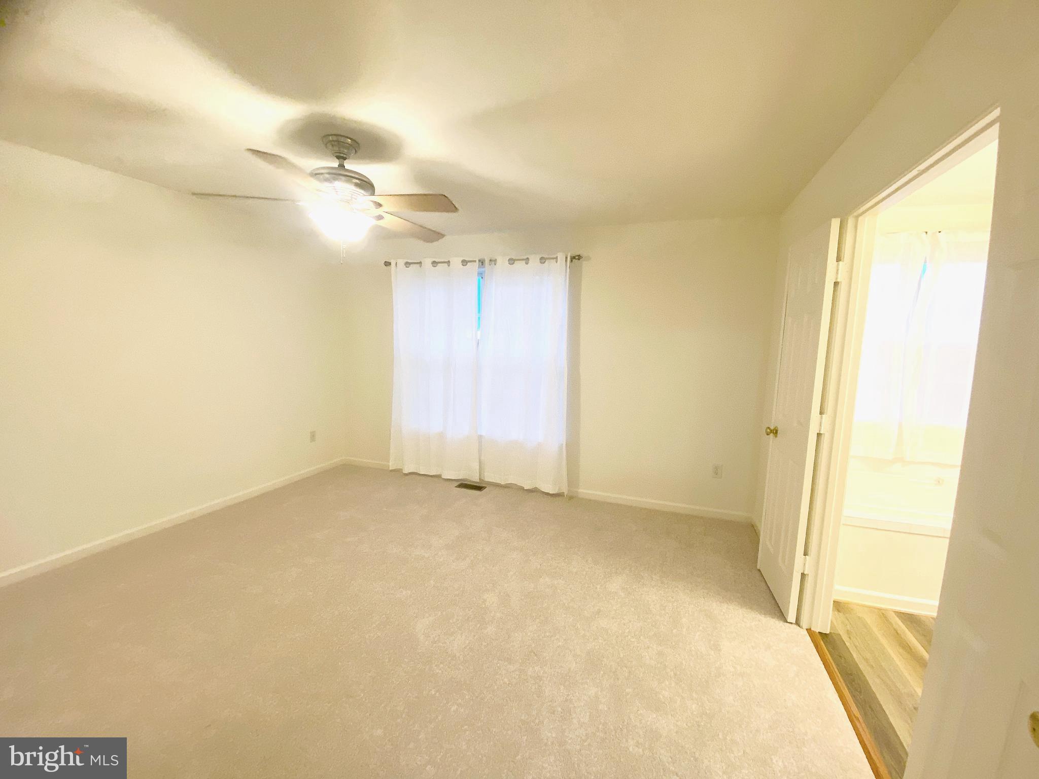 5377 Partners Court Frederick, MD 21703 - Photo 20 of 40 Master bedroom w/nice bathroom & walk-in closet