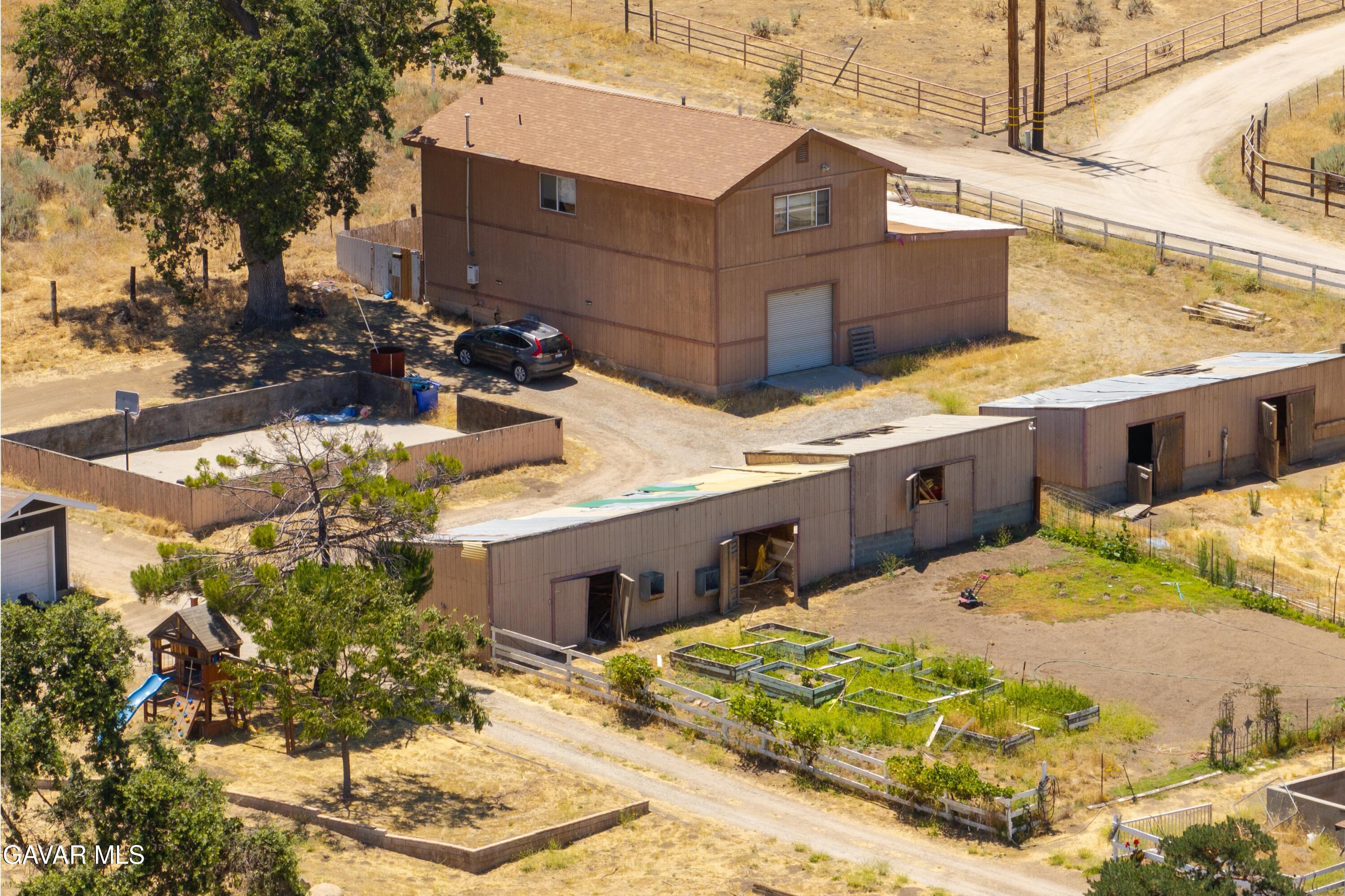 18518 Pellisier Road Tehachapi, CA 93561 - Photo 8 of 32 04-DJI_0484-HDR