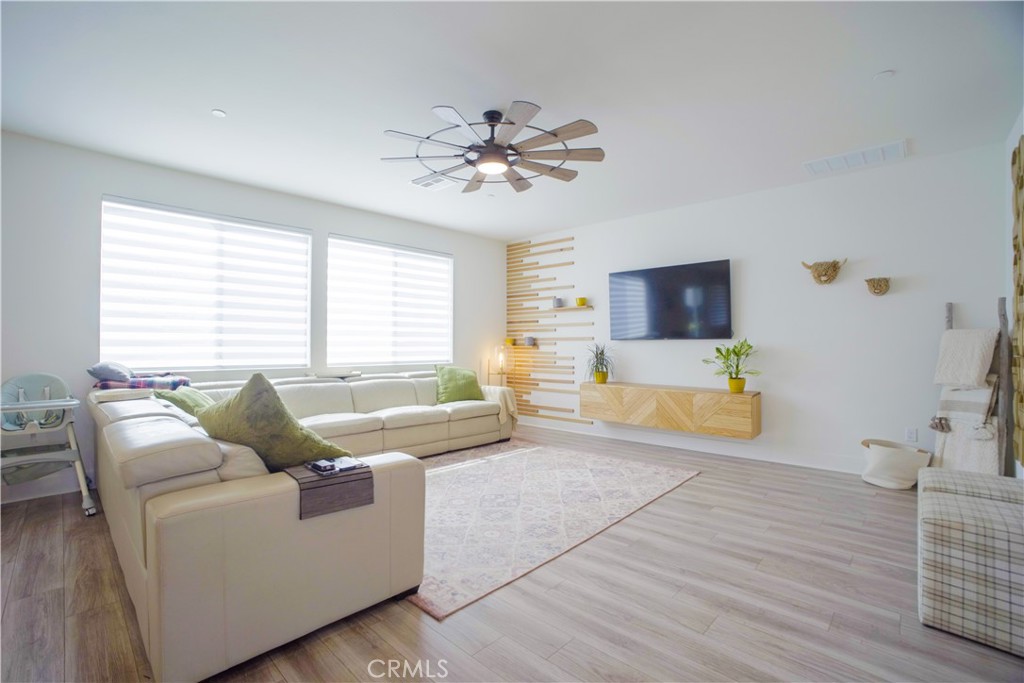 35323 Orchard Trail Fallbrook, CA 92028 - Photo 4 of 30 a living room with furniture and a large window