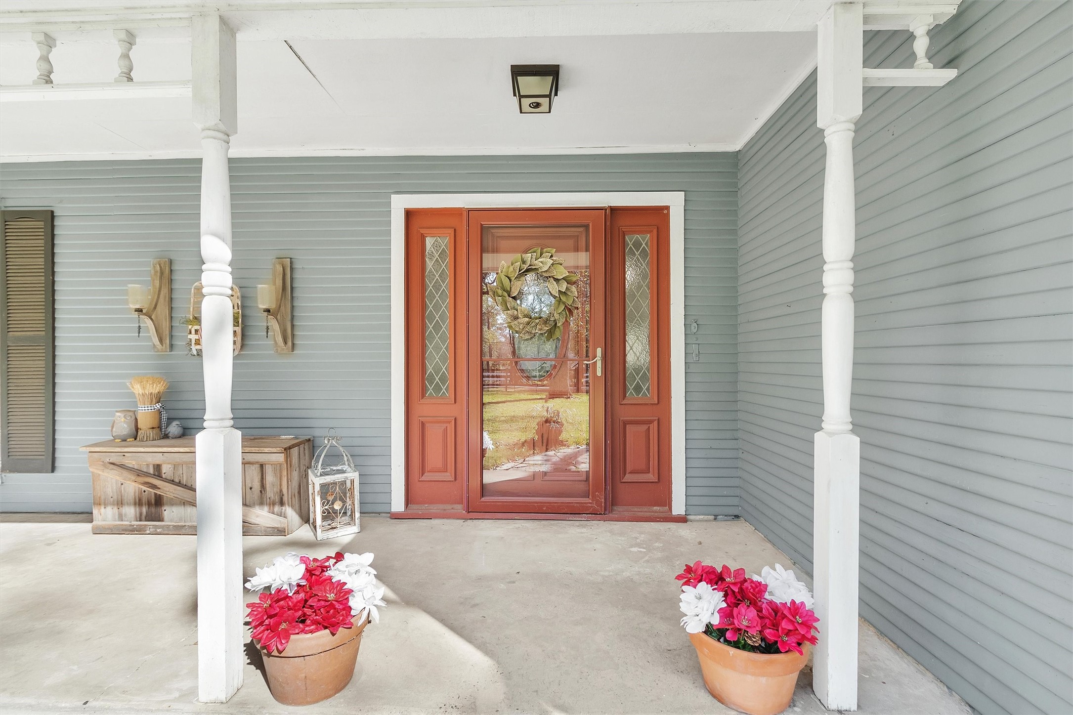 40610 Mill Creek Road Magnolia, TX 77354 - Photo 4 of 31 Who doesn't love a RED front door
