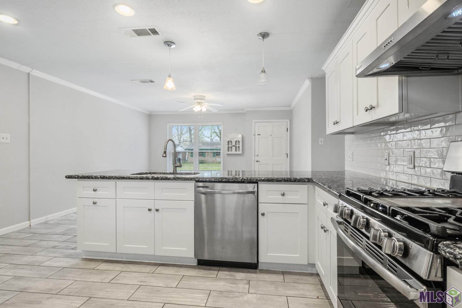7356 Meadowview Avenue Baton Rouge, LA 70810 - Photo 1 of 15 Gallery Image 1