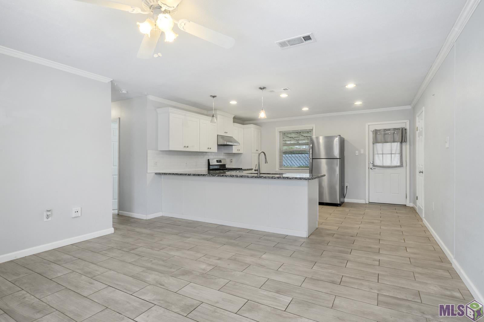 7356 Meadowview Avenue Baton Rouge, LA 70810 - Photo 4 of 15 Gallery Image 4