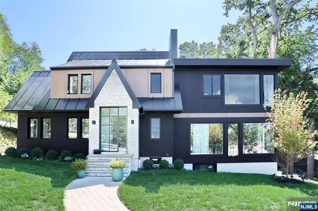 $2,650,000 | 226 Haworth Avenue, Haworth, NJ 07641