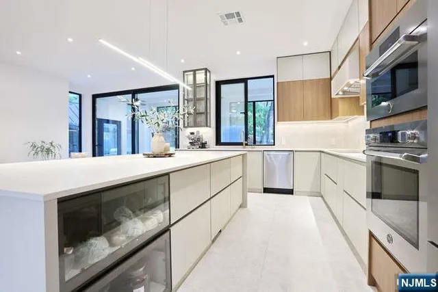 $2,650,000 | 226 Haworth Avenue, Haworth, NJ 07641