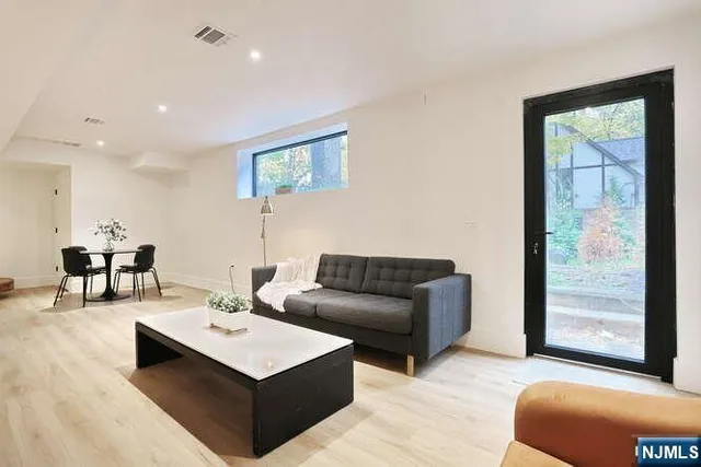 $2,650,000 | 226 Haworth Avenue, Haworth, NJ 07641