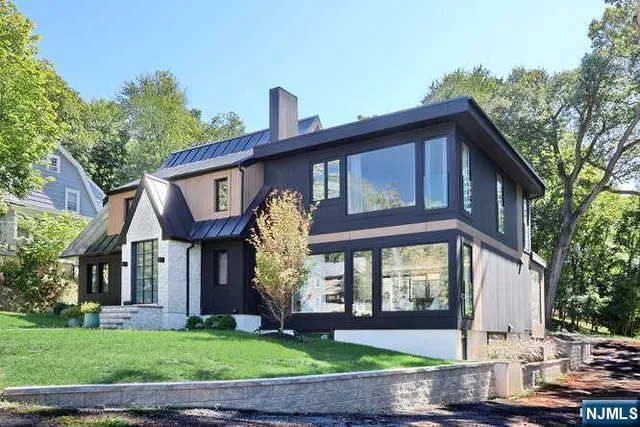 $2,650,000 | 226 Haworth Avenue, Haworth, NJ 07641